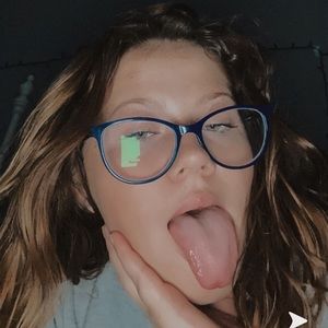 Meet your Posher, Carlee